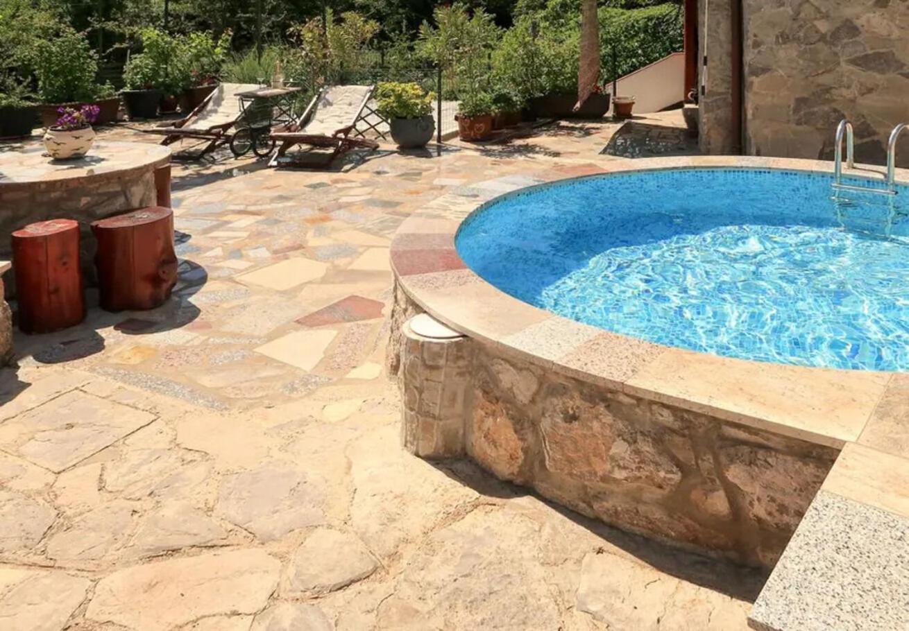Holiday Home Ana- With Pool Kornić Exteriör bild